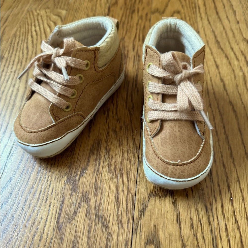 Baby Prewalker Casual Shoes - light brown/camel - Size 2
Soft Sole